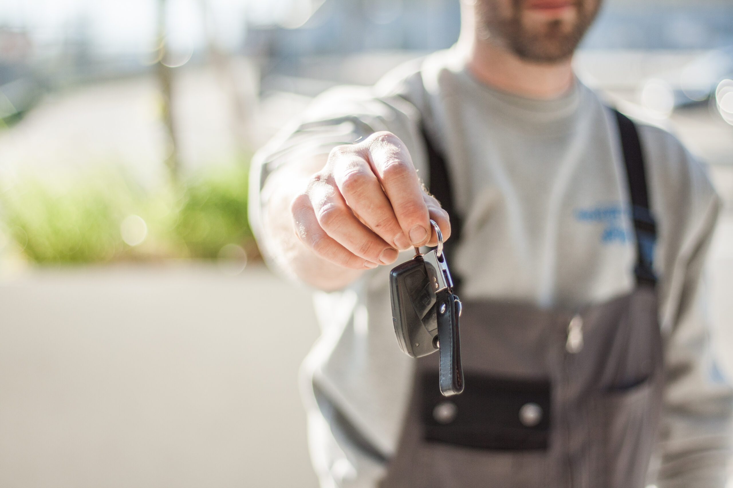 Leasing operacyjny czy finansowy w 2026 roku – co naprawdę opłaca się Twojej firmie?