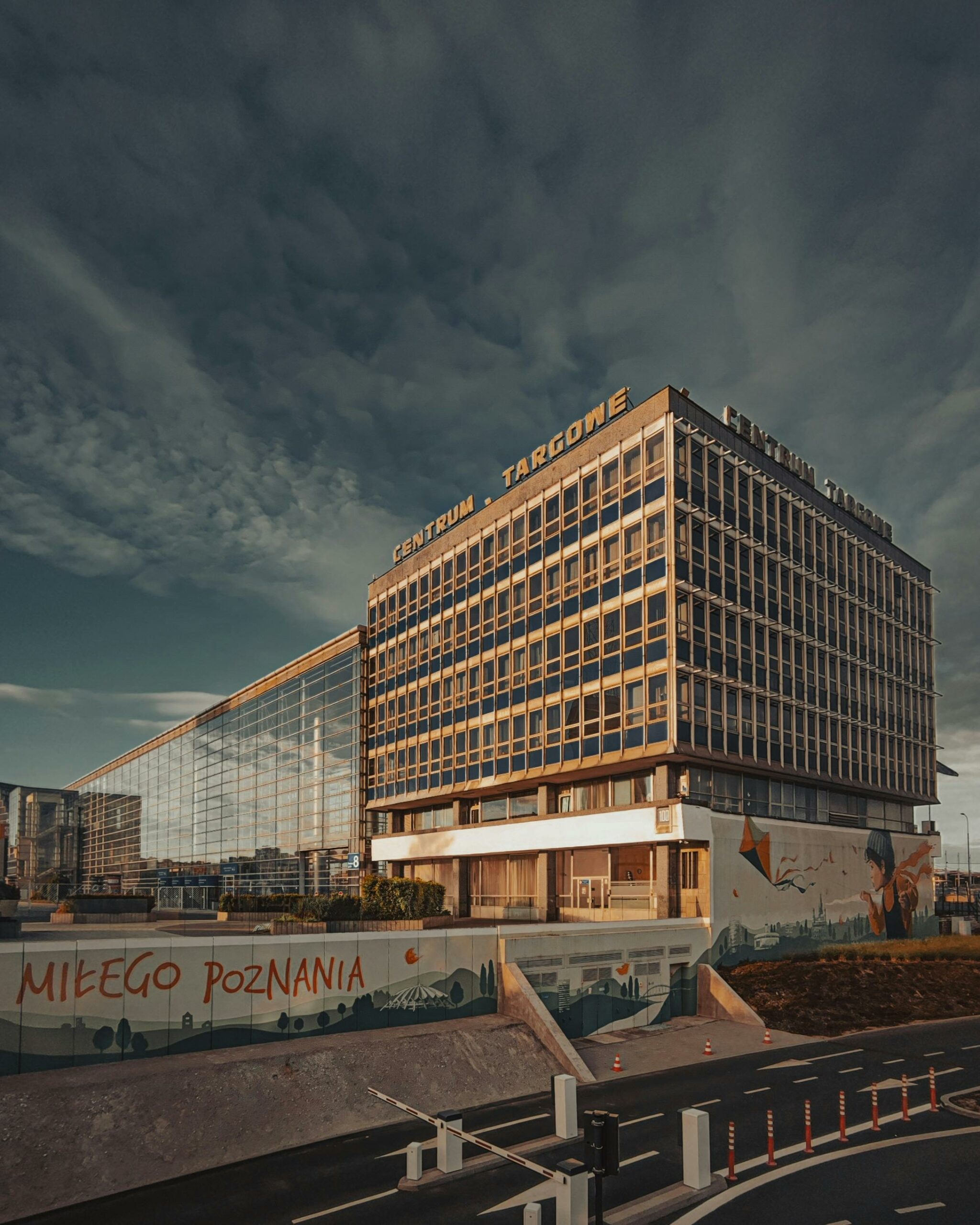 Faktoring dla firm w 2026 roku – jak uwolnić zamrożoną gotówkę z faktur i nie wpaść w pułapkę kosztów?